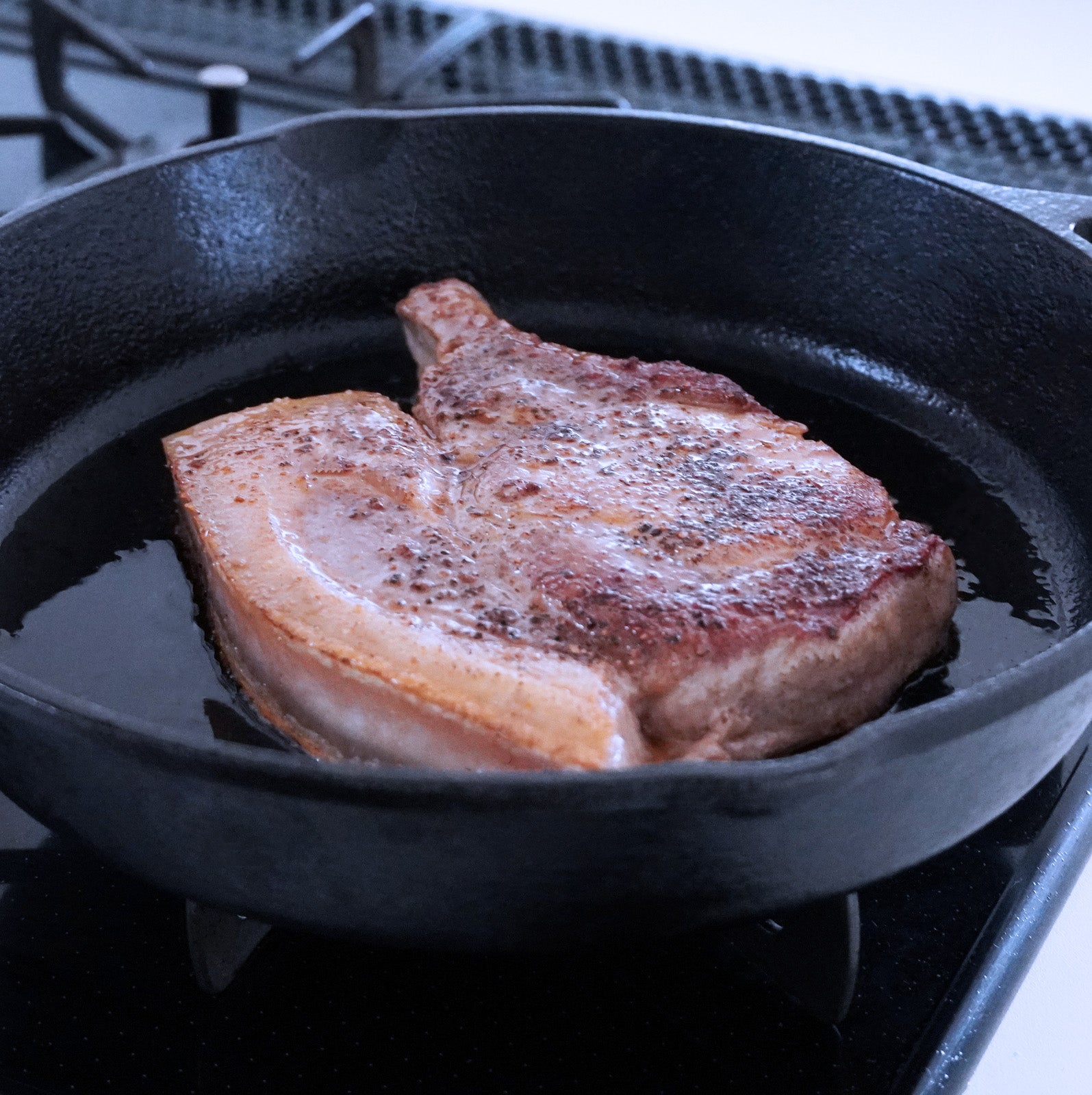 Free-Range Bone-In Pork Chop from Australia (250g) - Horizon Farms